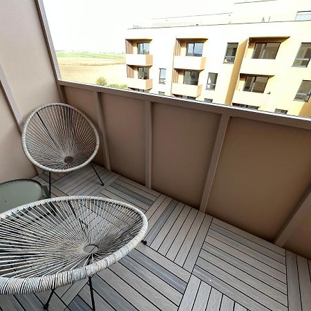 Cozy 1-Bedroom Condo Miloslavov Exterior photo